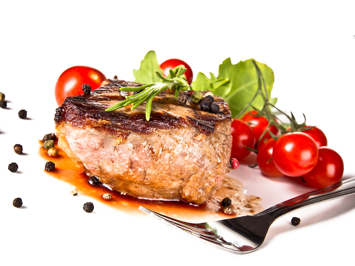 henkelmann-gastronomie-bilder-content-fleisch-mit-tomaten-und-gabel-50151139.jpg